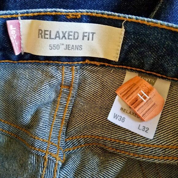 Levi’s 550 Jeans Men’s 34x31 Blue Relaxed Fit Denim *FLAWS* - Picture 4 of 9